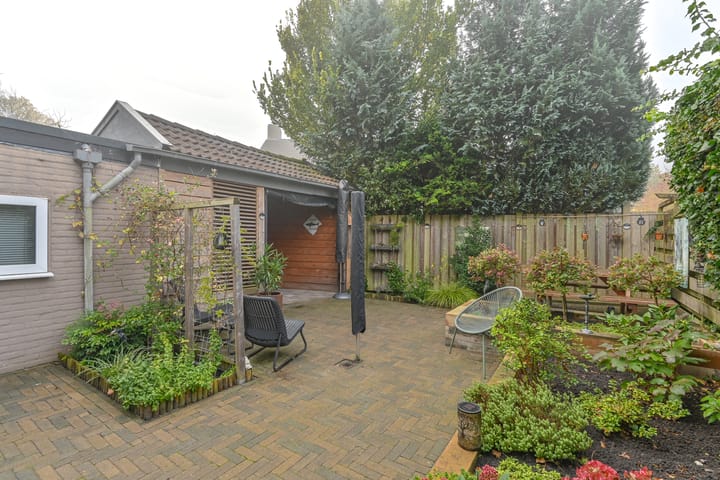 Foto 70 van Veenluydenstraat 38