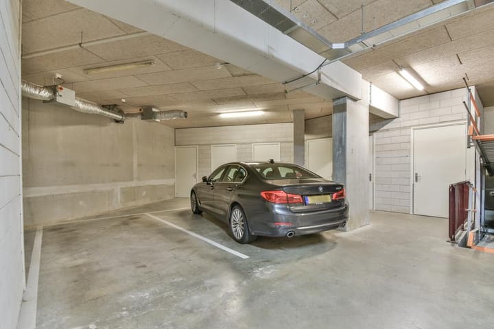 Photo 24 of Bernissestraat 10-A