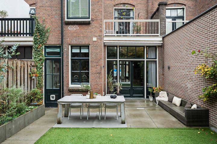 View photo 62 of Burgemeester Weertsstraat 65