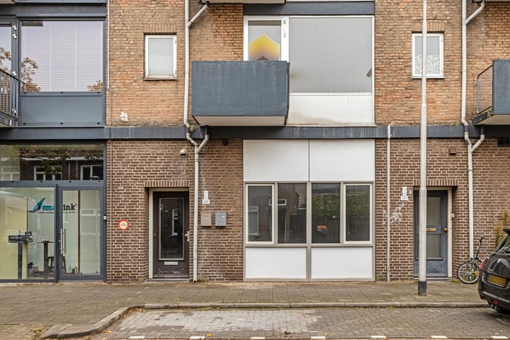 View photo 8 of Boomstraat 147