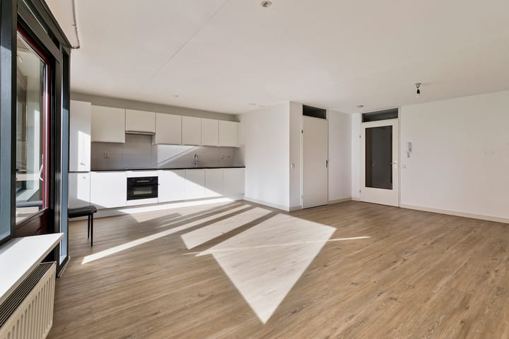 Foto 2 van Henriëtte Roland Holstlaan 45