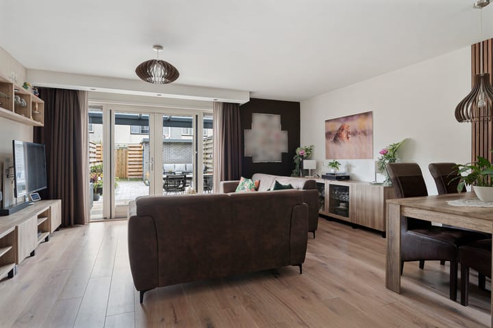 Foto 2 van Rosweide 14