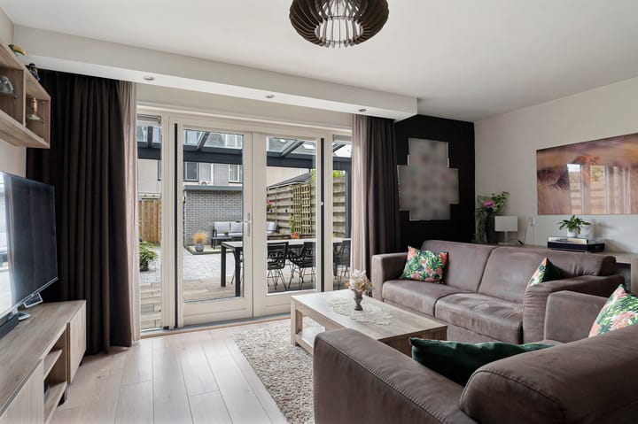 Foto 11 van Rosweide 14