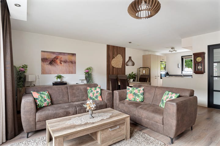 Foto 12 van Rosweide 14