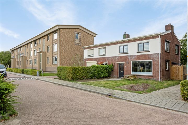 Bekijk foto 3 van Laurentiusstraat 26