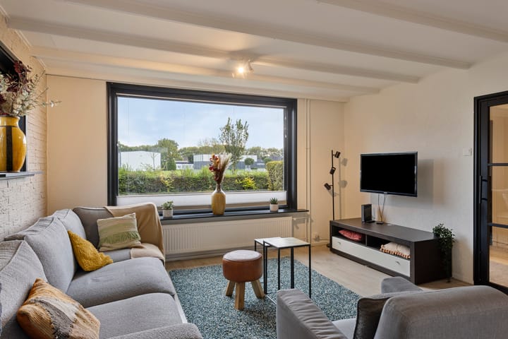 Photo 10 of Laurentiusstraat 26