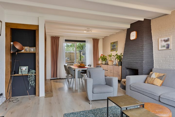 Photo 12 of Laurentiusstraat 26