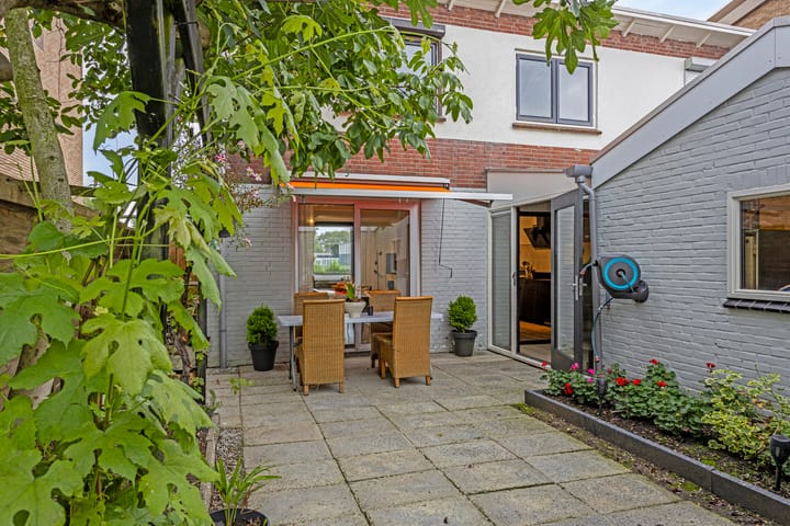 Photo 37 of Laurentiusstraat 26