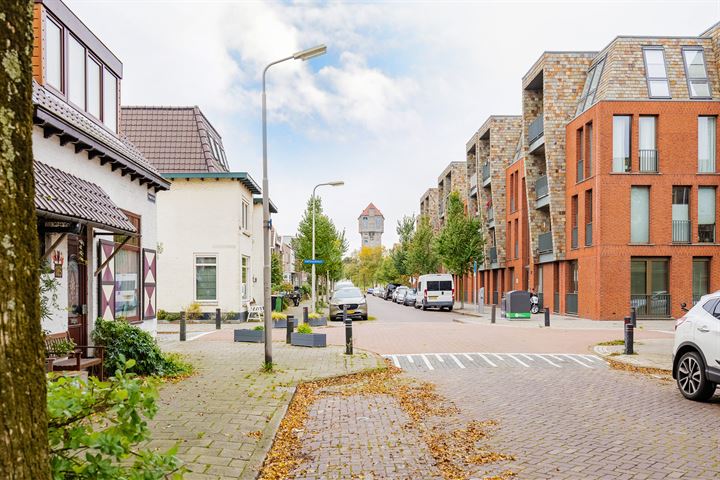 View photo 6 of Trompstraat 181