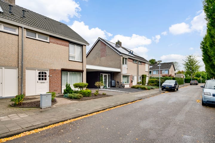 Foto 34 van Saksen Weimarstraat 15