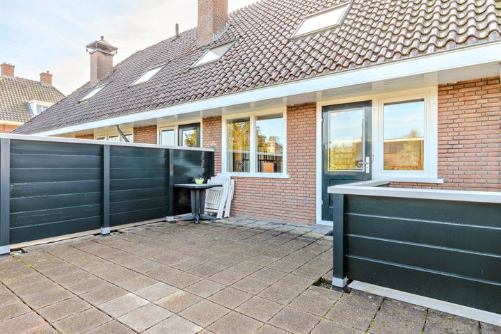 Bekijk foto 35 van Spoorstraat 24