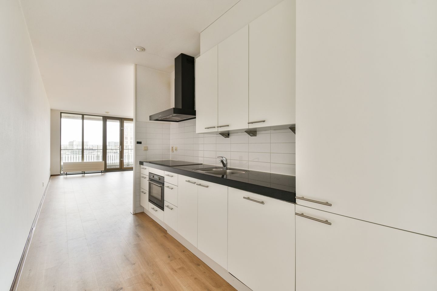 Photo 4 of Titus van Rijnstraat 289