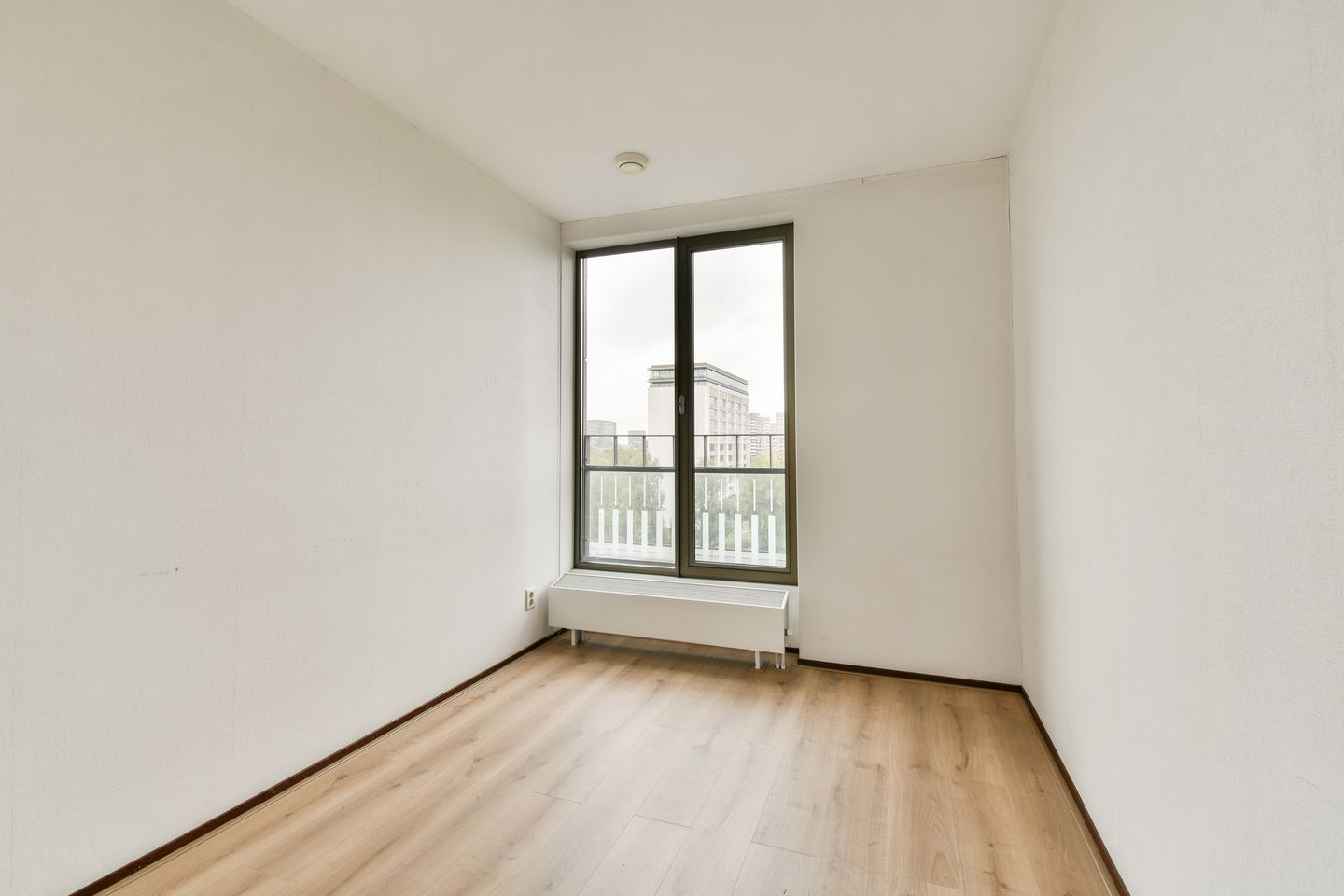 Photo 14 of Titus van Rijnstraat 289