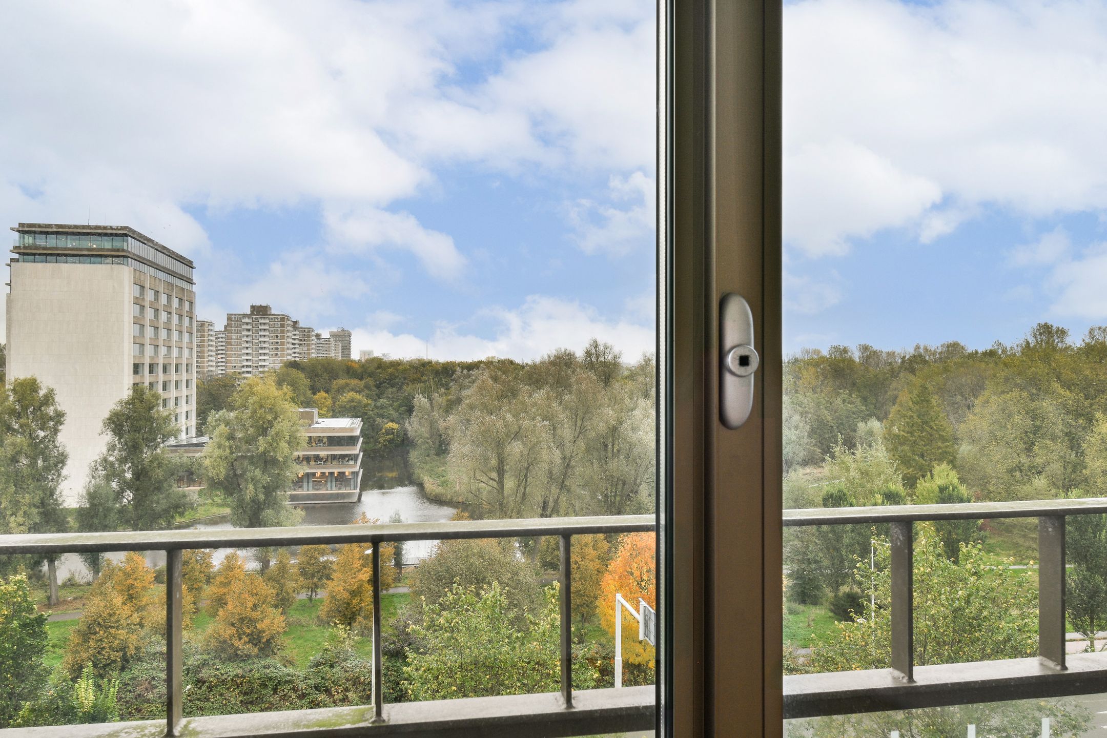 Photo 15 of Titus van Rijnstraat 289