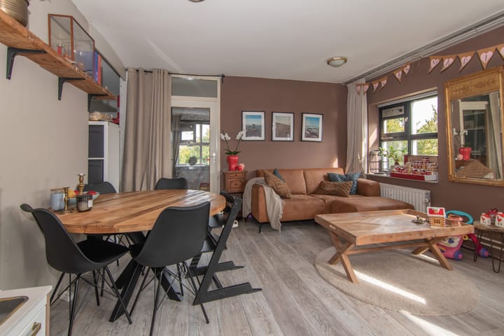 Foto 3 van Granietgroen 155