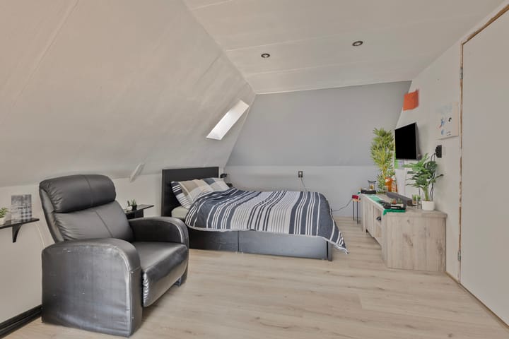 Foto 24 van Zwarteweg 10