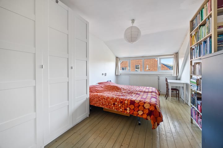 Foto 15 van Tuinluststraat 2