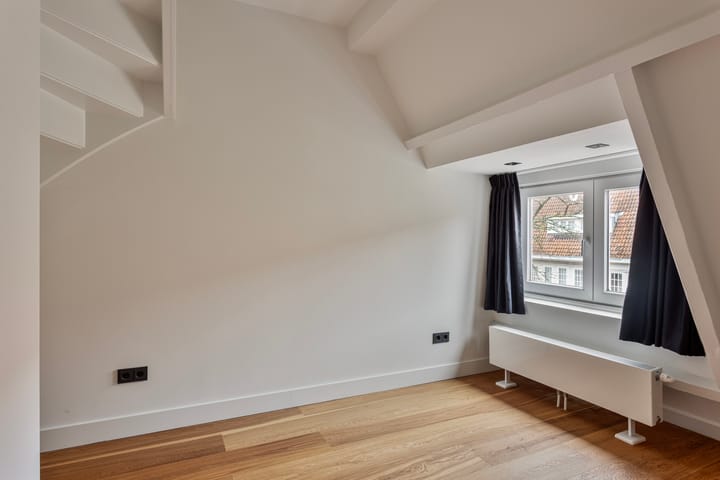 Foto 35 van Paramaribostraat 100-2