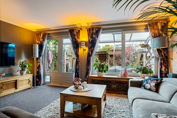 Foto 2 van Mosgroen 325