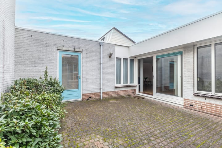 Foto 11 van Ringmus 64