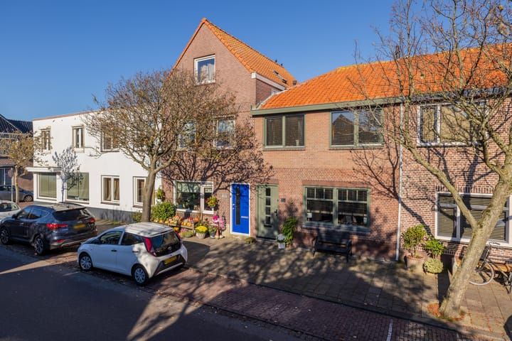 Foto 1 van Secretaris Varkevisserstraat 232