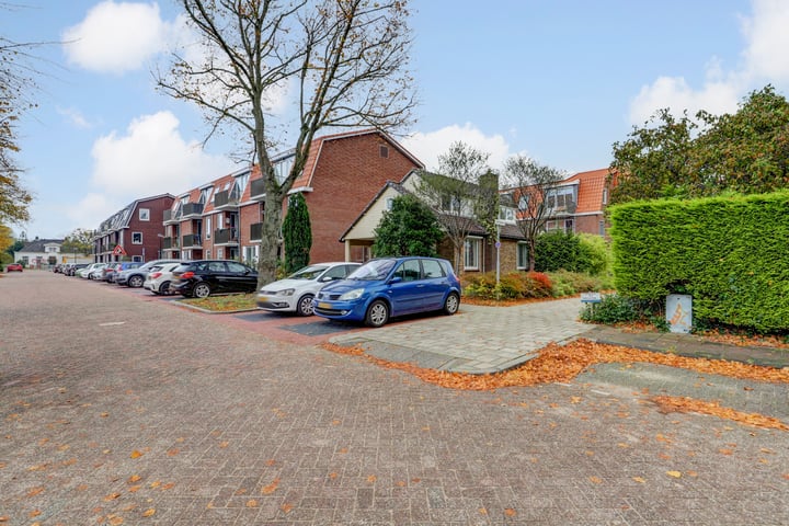 View photo 34 of Lindenlaan 1-A