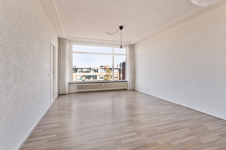 Foto 2 van Pastoor van Akenstraat 64