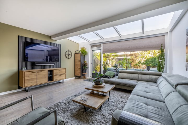 Foto 9 van Schrijnwerker 87