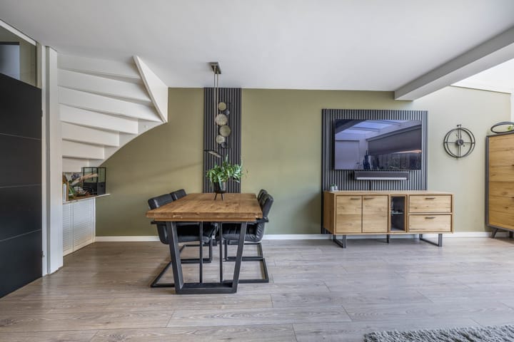 Foto 11 van Schrijnwerker 87