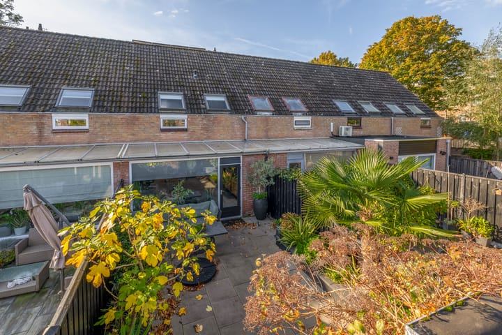 Foto 20 van Schrijnwerker 87