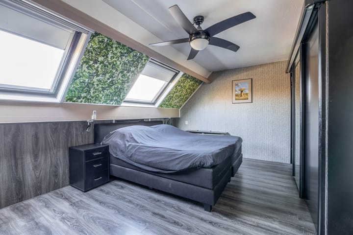 Foto 22 van Schrijnwerker 87