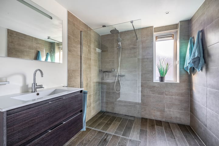 Foto 23 van Schrijnwerker 87