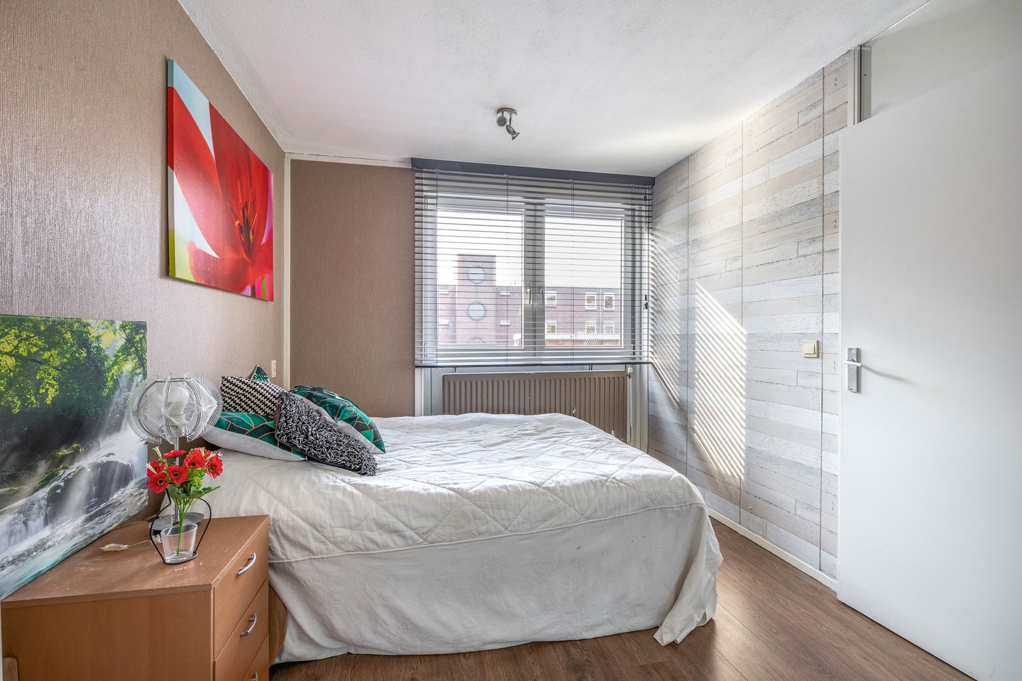 Foto 29 van Schrijnwerker 87