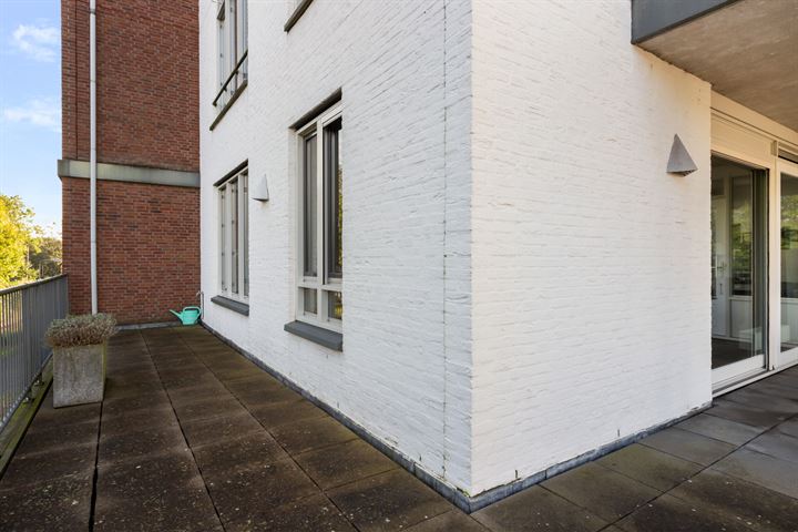 Bekijk foto 44 van Koningsmantelstraat 5