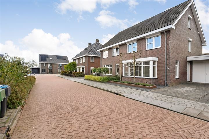 View photo 38 of Philip Klingestraat 30