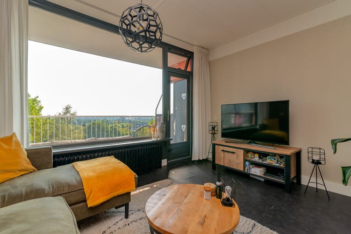 Foto 10 van Van der Hagenstraat 925