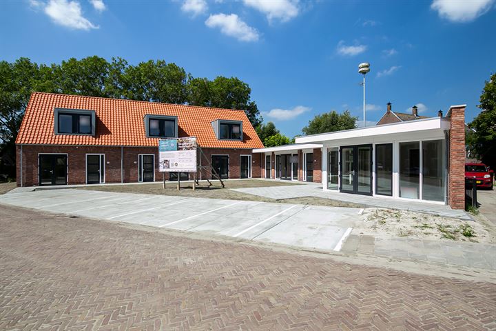 View photo 9 of Deltastraat 2-B