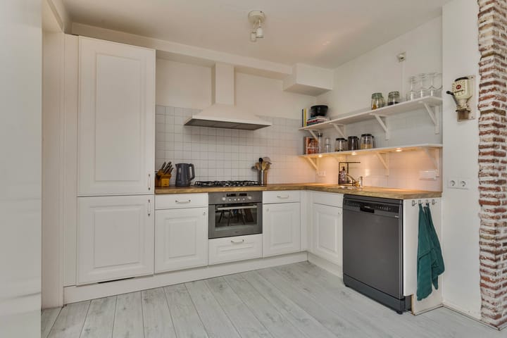 Foto 13 van Van de Sande Bakhuyzenstraat 20