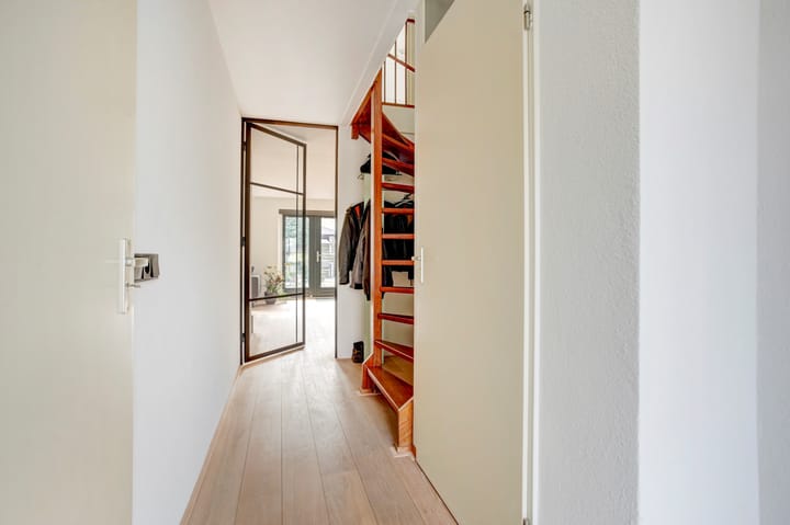 Foto 10 van Monnickendamstraat 57