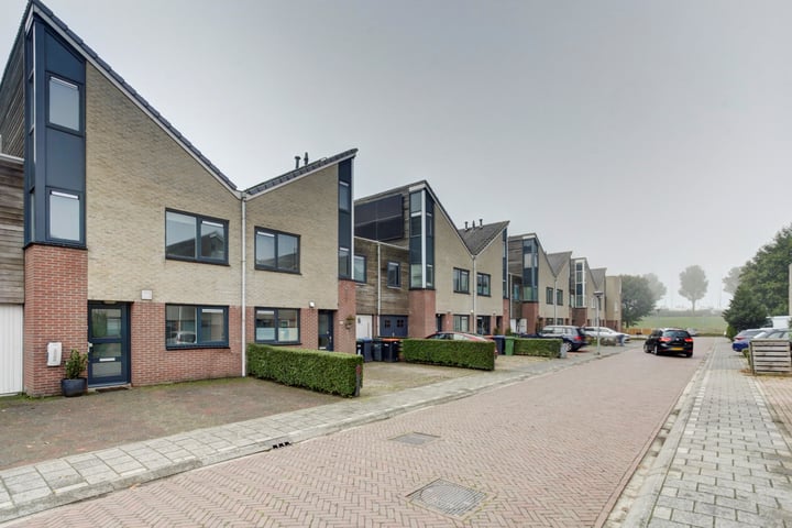 Bekijk foto 40 van Monnickendamstraat 57