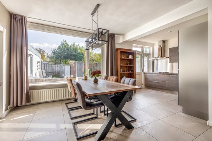 Foto 11 van Frits Zernikelaan 14