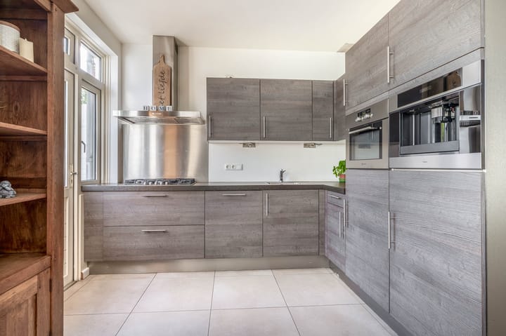 Foto 12 van Frits Zernikelaan 14