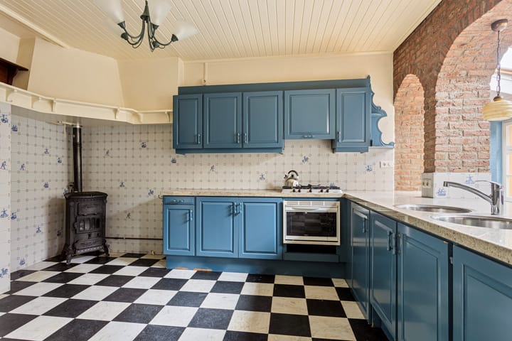 Photo 10 of Hulst 96