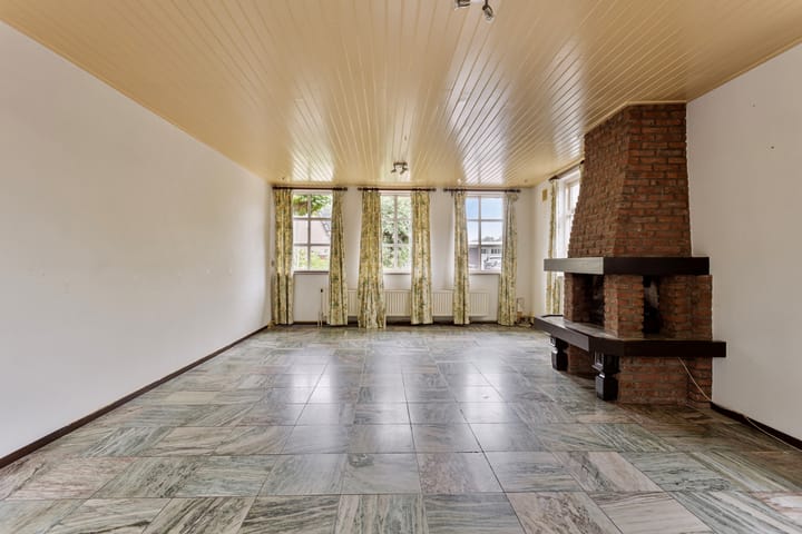 Photo 13 of Hulst 96