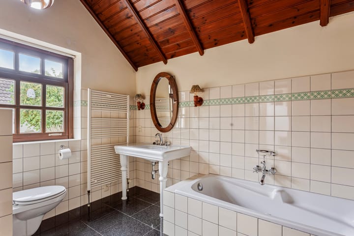 Photo 19 of Hulst 96