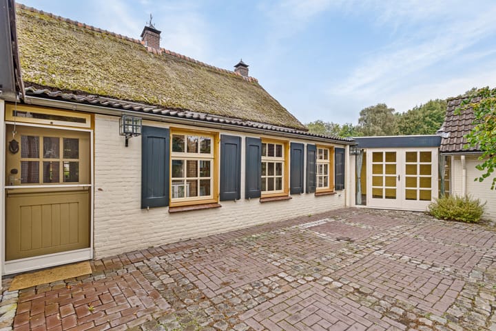 Photo 34 of Hulst 96