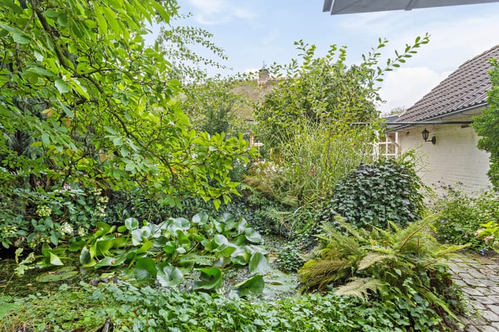 Photo 41 of Hulst 96