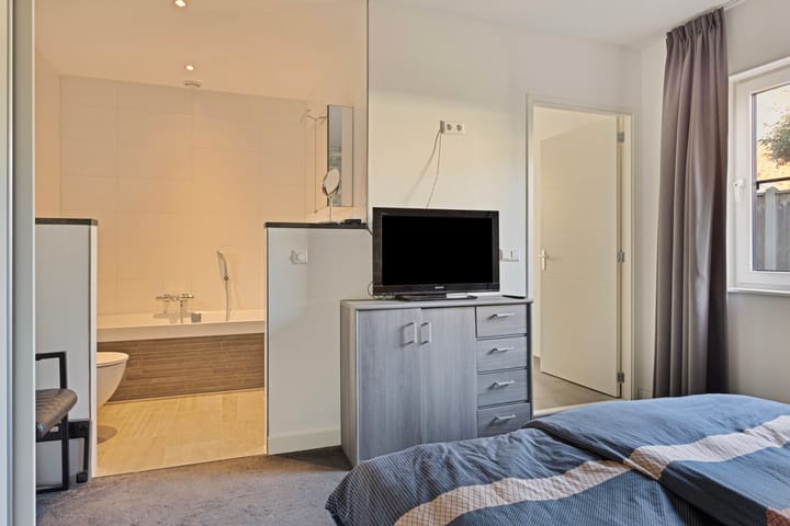 Foto 13 van Bernhardstraat 8