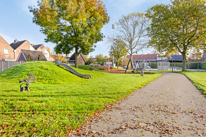 Foto 25 van Bernhardstraat 8