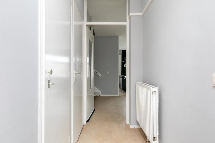 Foto 11 van Neubourgstraat 38